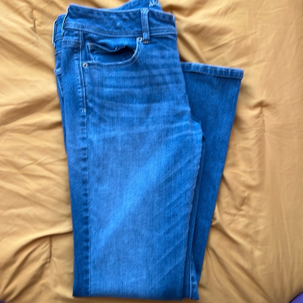 American Eagle Outfitters Kick Boot light washed denim jeans